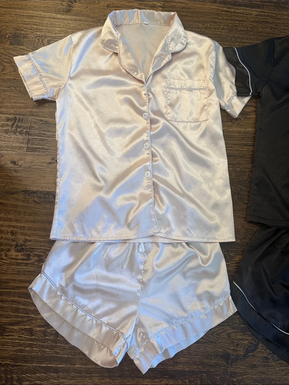 Short Sleeve Pajama Sets - Black and Light Pink